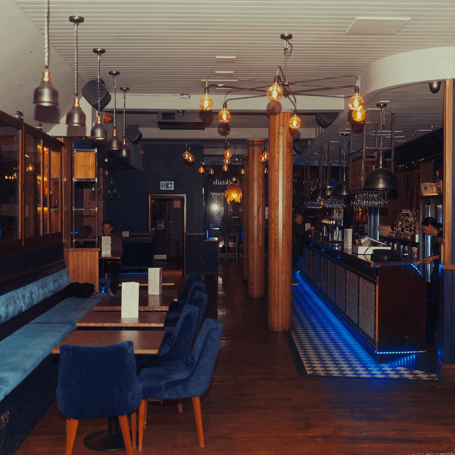 Lace Bar